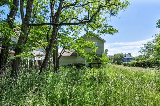 11219 Hopkins Avenue, Cleveland, OH 44108