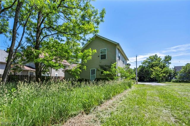 11219 Hopkins Avenue, Cleveland, OH 44108