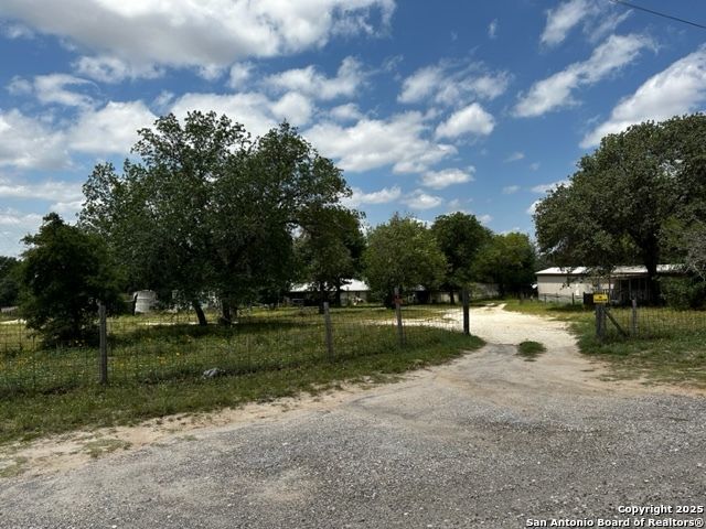145 Highland Rd, Poteet, TX 78065