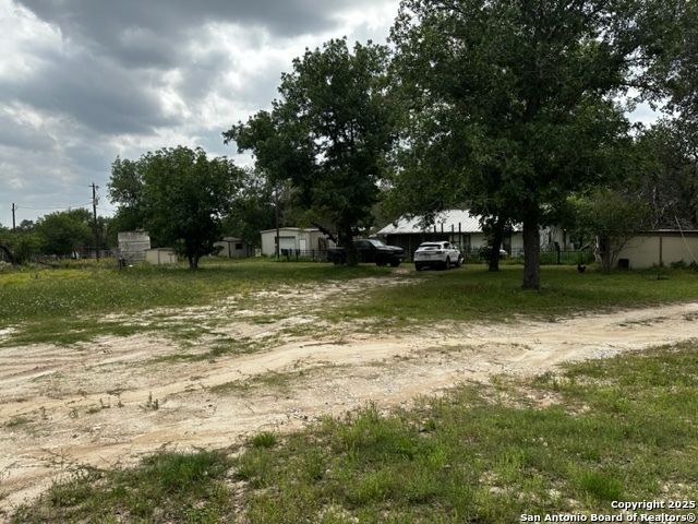 145 Highland Rd, Poteet, TX 78065