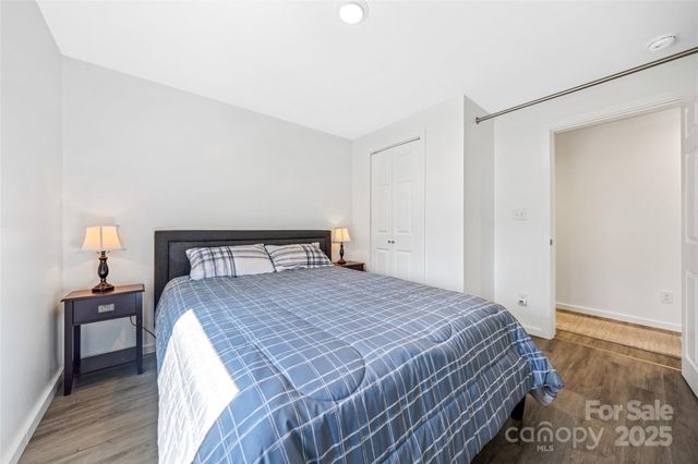 627 Delaware Lane, Hendersonville, NC 28791