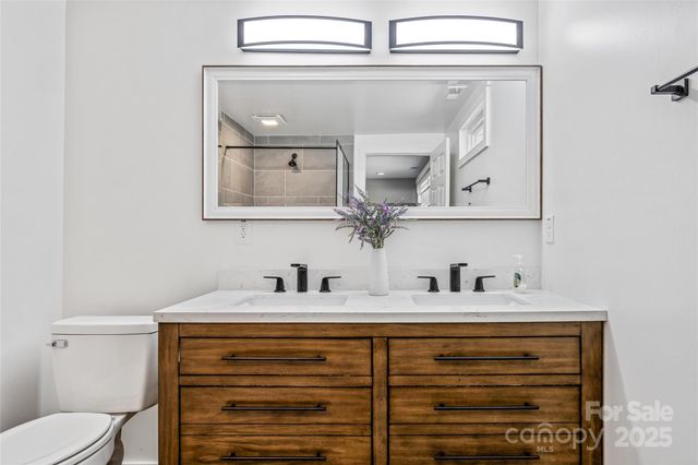 627 Delaware Lane, Hendersonville, NC 28791