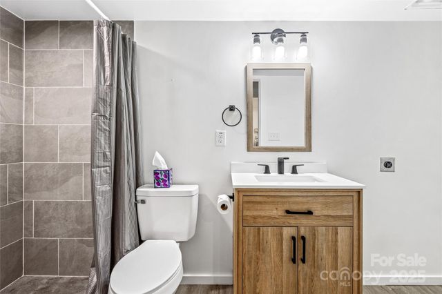 627 Delaware Lane, Hendersonville, NC 28791