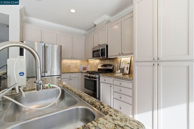3042 Barranca Dr, Bay Point, CA 94565