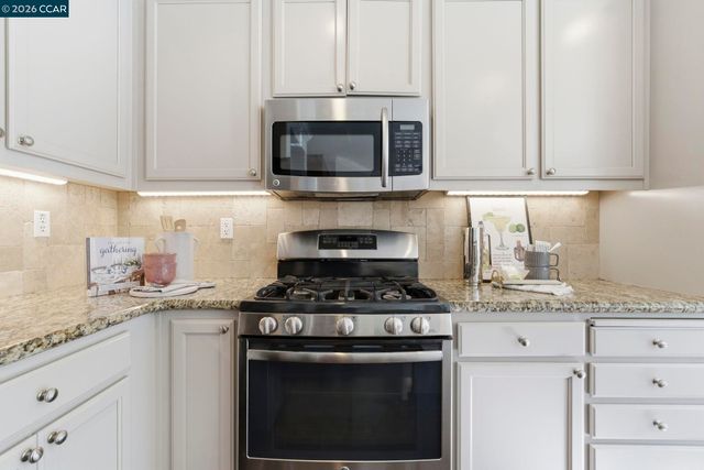 3042 Barranca Dr, Bay Point, CA 94565
