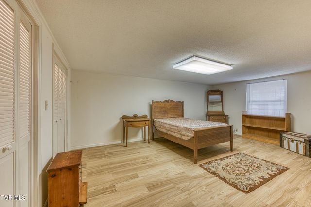 305 Overbrook Drive, Bristol, TN 37620