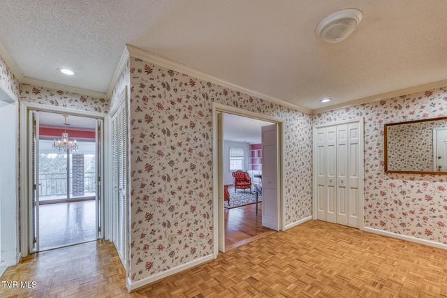 305 Overbrook Drive, Bristol, TN 37620