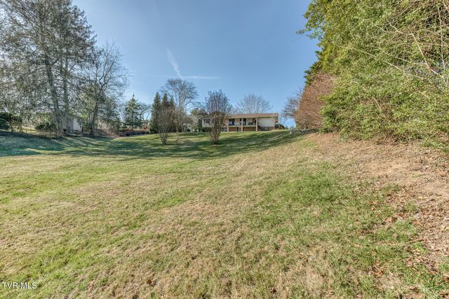 305 Overbrook Drive, Bristol, TN 37620