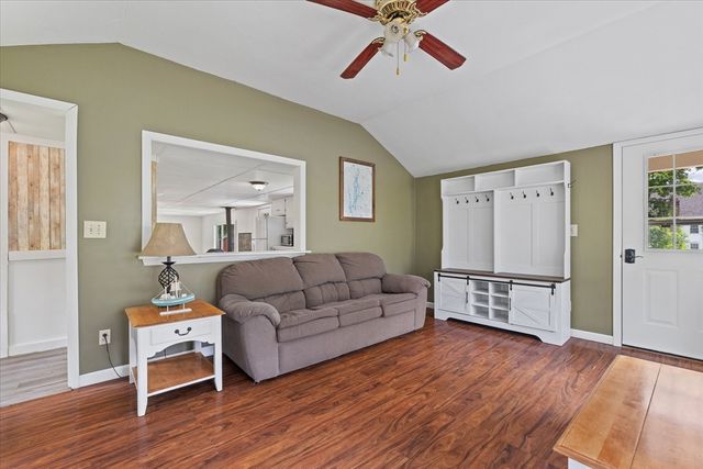 185 Linden St, Berlin, MA 01503