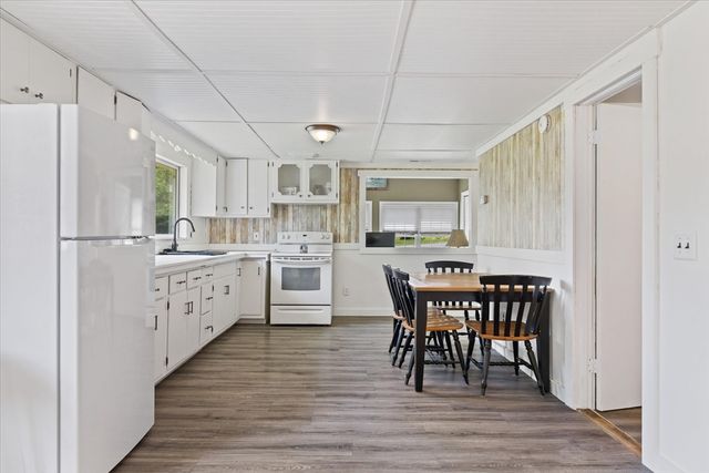185 Linden St, Berlin, MA 01503