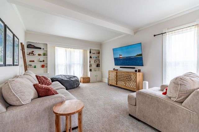 705 Institute Street, Valparaiso, IN 46383