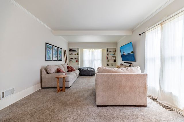 705 Institute Street, Valparaiso, IN 46383