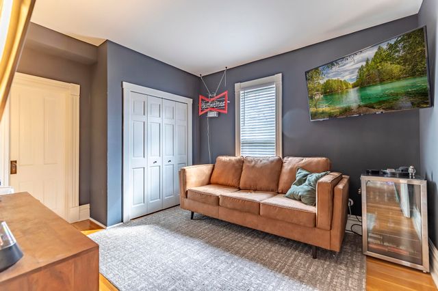 705 Institute Street, Valparaiso, IN 46383