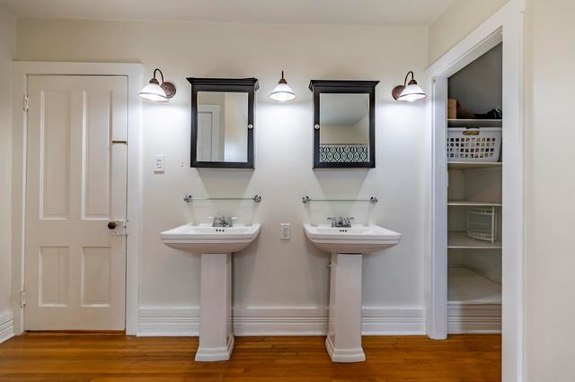 705 Institute Street, Valparaiso, IN 46383