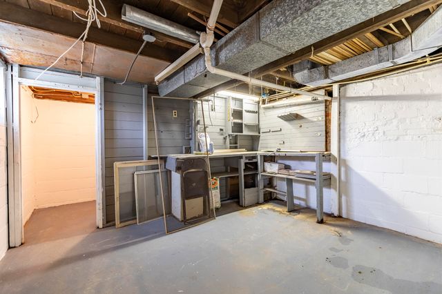 705 Institute Street, Valparaiso, IN 46383