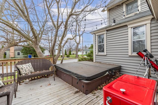 705 Institute Street, Valparaiso, IN 46383