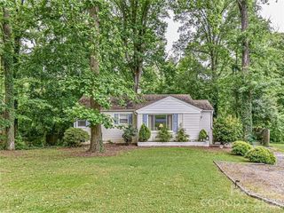 3325 Eastwood Drive, Charlotte, NC 28205