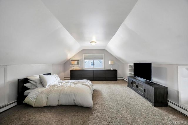 60 White Pine Way, Medford, NY 11763