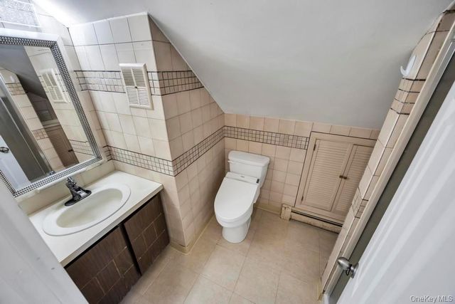 60 White Pine Way, Medford, NY 11763