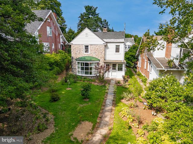 28 W 2ND ST, Boyertown, PA 19512