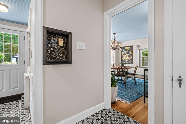 28 W 2ND ST, Boyertown, PA 19512
