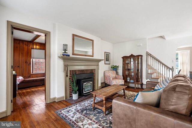 28 W 2ND ST, Boyertown, PA 19512