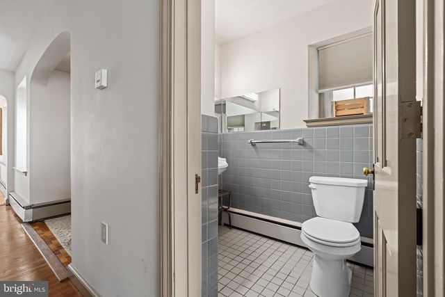 28 W 2ND ST, Boyertown, PA 19512