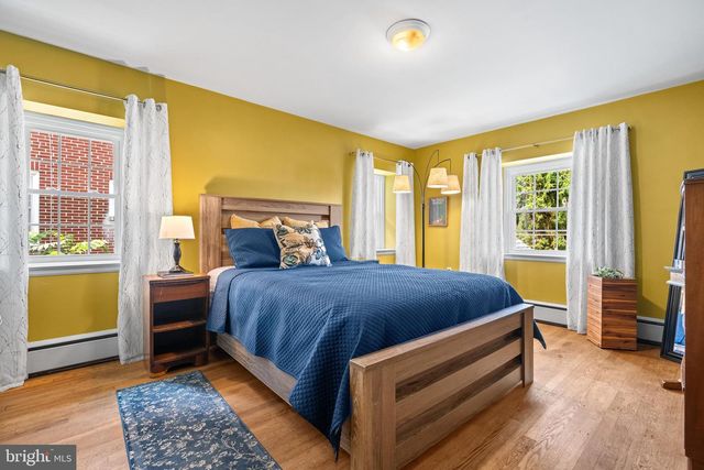 28 W 2ND ST, Boyertown, PA 19512