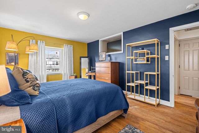 28 W 2ND ST, Boyertown, PA 19512