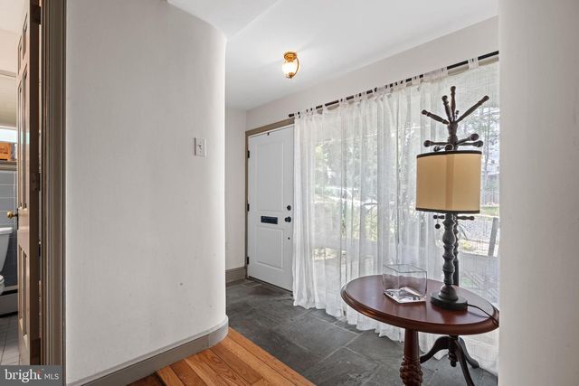 28 W 2ND ST, Boyertown, PA 19512