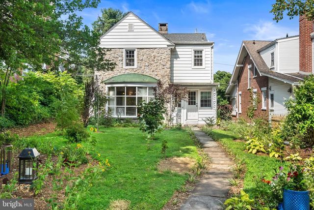 28 W 2ND ST, Boyertown, PA 19512