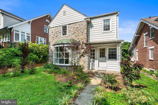 28 W 2ND ST, Boyertown, PA 19512