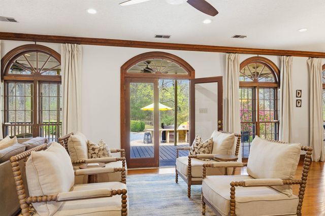 910 N ROCKY HILLS CV, Unincorporated, TN 38018