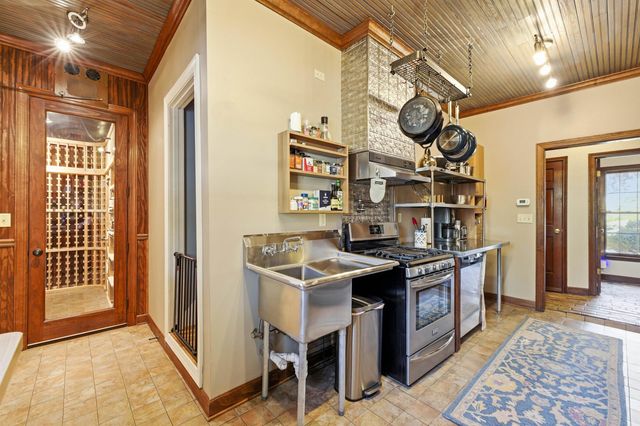 910 N ROCKY HILLS CV, Unincorporated, TN 38018