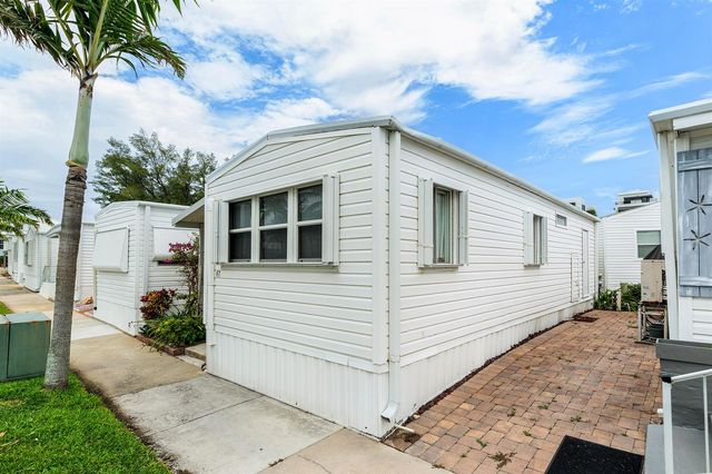 7 Ruthmary Avenue F, Briny Breezes, FL 33435