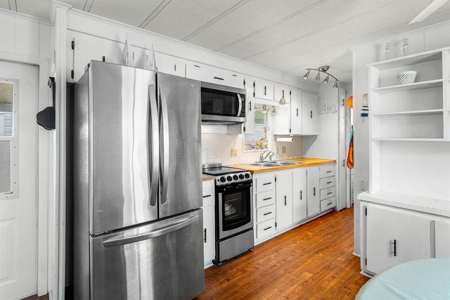 7 Ruthmary Avenue F, Briny Breezes, FL 33435