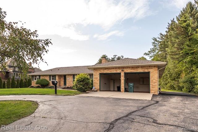 45400 N Territorial Road, Plymouth, MI 48170