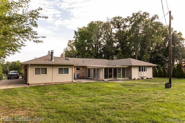 45400 N Territorial Road, Plymouth, MI 48170