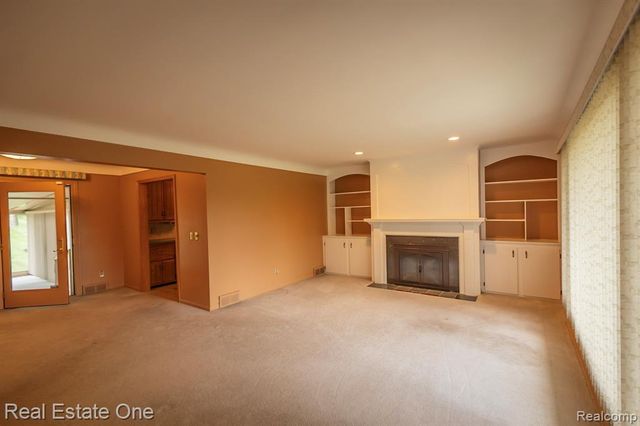 45400 N Territorial Road, Plymouth, MI 48170