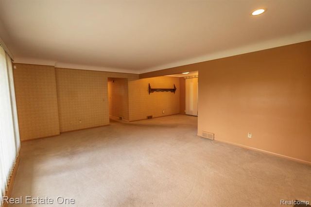 45400 N Territorial Road, Plymouth, MI 48170