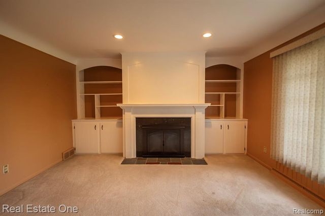 45400 N Territorial Road, Plymouth, MI 48170