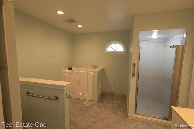 45400 N Territorial Road, Plymouth, MI 48170