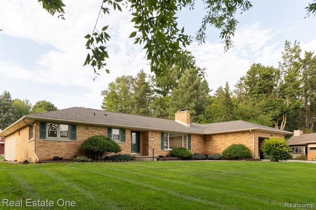 45400 N Territorial Road, Plymouth, MI 48170
