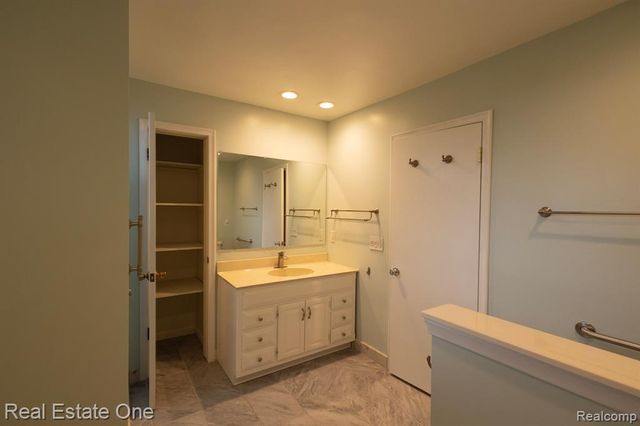45400 N Territorial Road, Plymouth, MI 48170