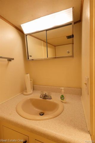 45400 N Territorial Road, Plymouth, MI 48170
