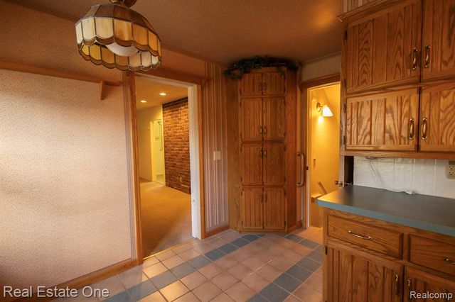 45400 N Territorial Road, Plymouth, MI 48170
