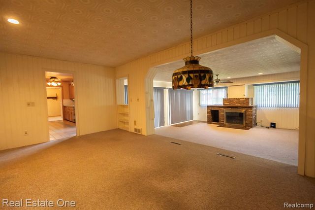 45400 N Territorial Road, Plymouth, MI 48170