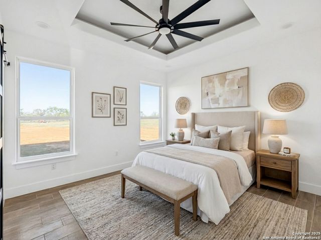 179 Hidden Ranch Ln, Floresville, TX 78114