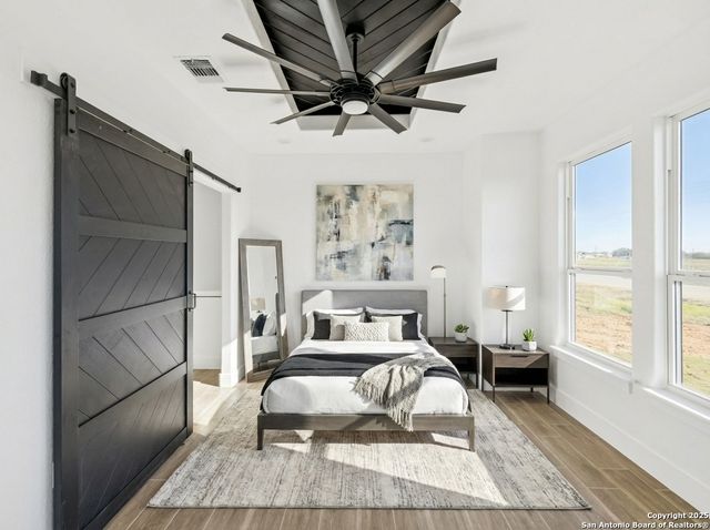 179 Hidden Ranch Ln, Floresville, TX 78114