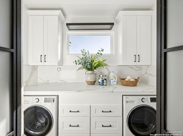 179 Hidden Ranch Ln, Floresville, TX 78114